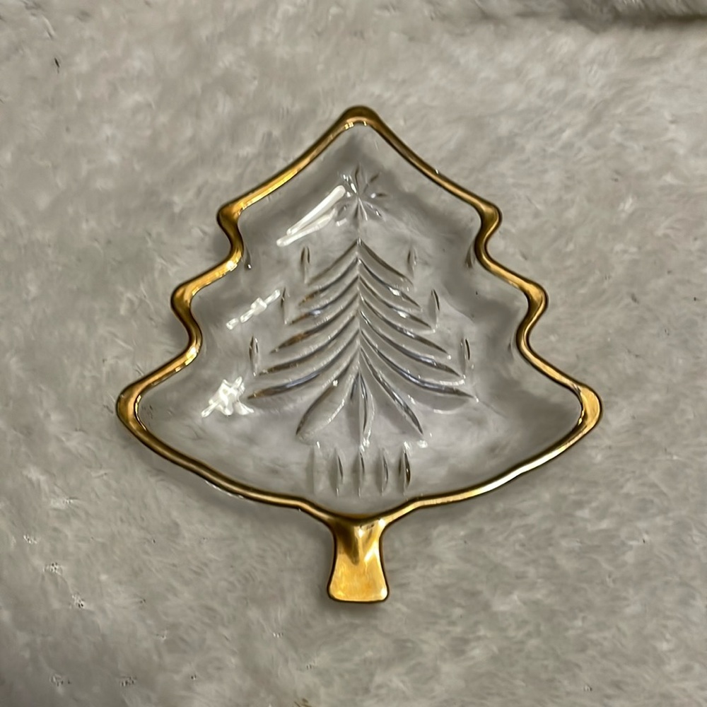 Mikasa Yuletide Christmas Tree Dish 5” with Gold Leaf Trim